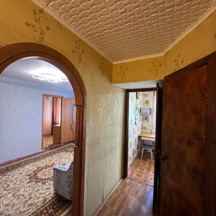 Продам 3-х комнатную квартиру кв. 50 лет Обороны Луганска (район Мед городка).