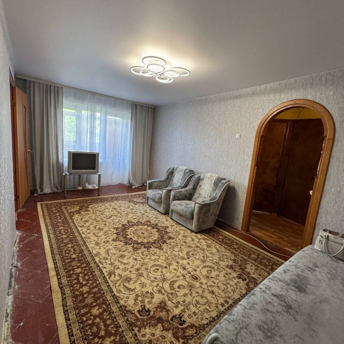 Фото Продам 3-х комнатную квартиру кв. 50 лет Обороны Луганска (район Мед городка).