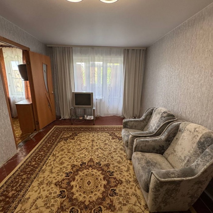 Фото Продам 3-х комнатную квартиру кв. 50 лет Обороны Луганска (район Мед городка).