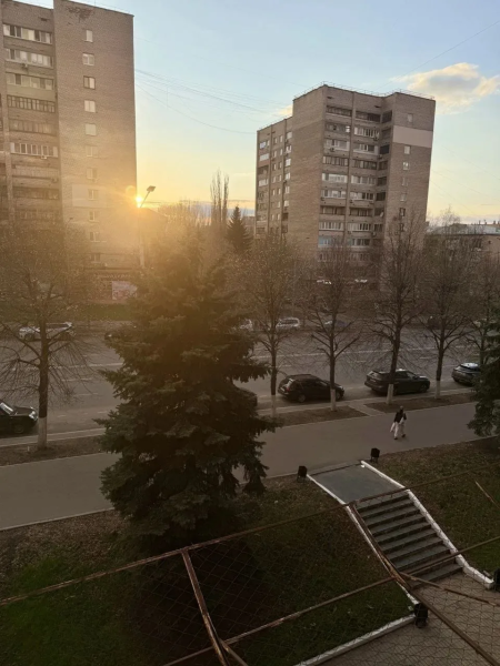 Фото 3-комнатная квартира, ул. Героя России Зозулина В.Н.! Район ТЦ Кристалл !