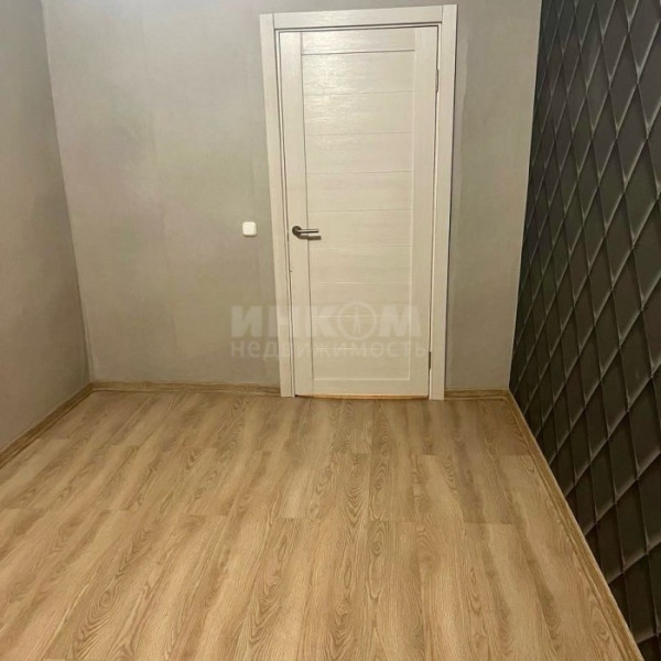 Фото Продам 3к 50-Лет Октября 35