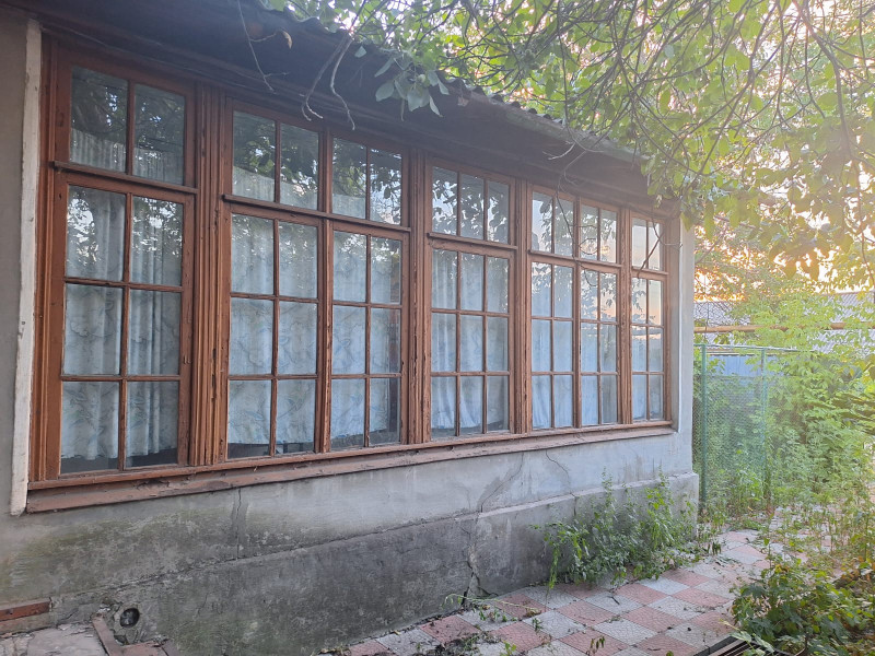 Фото Продается уютный дом в Брянке, район Стадиона Шахтер!