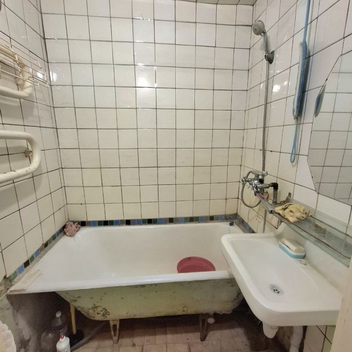 Фото Продам 2- х комнатную квартиру кв. 30 лет Победы (р-н 10 поликлиники) г. Луганск.