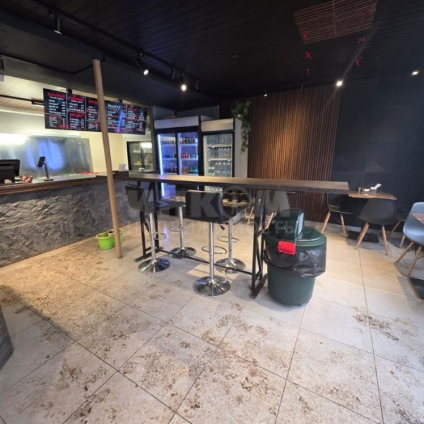 Фото Продам отдельно стоящее здание в центре г. Луганск