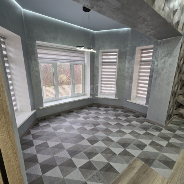 Фото Продам дом 240 м2 в городе Луганск пос Видный