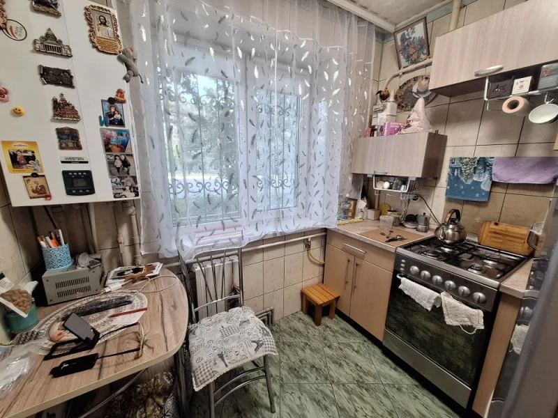 Продаётся 3-комнатная квартира в городе Стаханов, пр. Ленина, д. 62