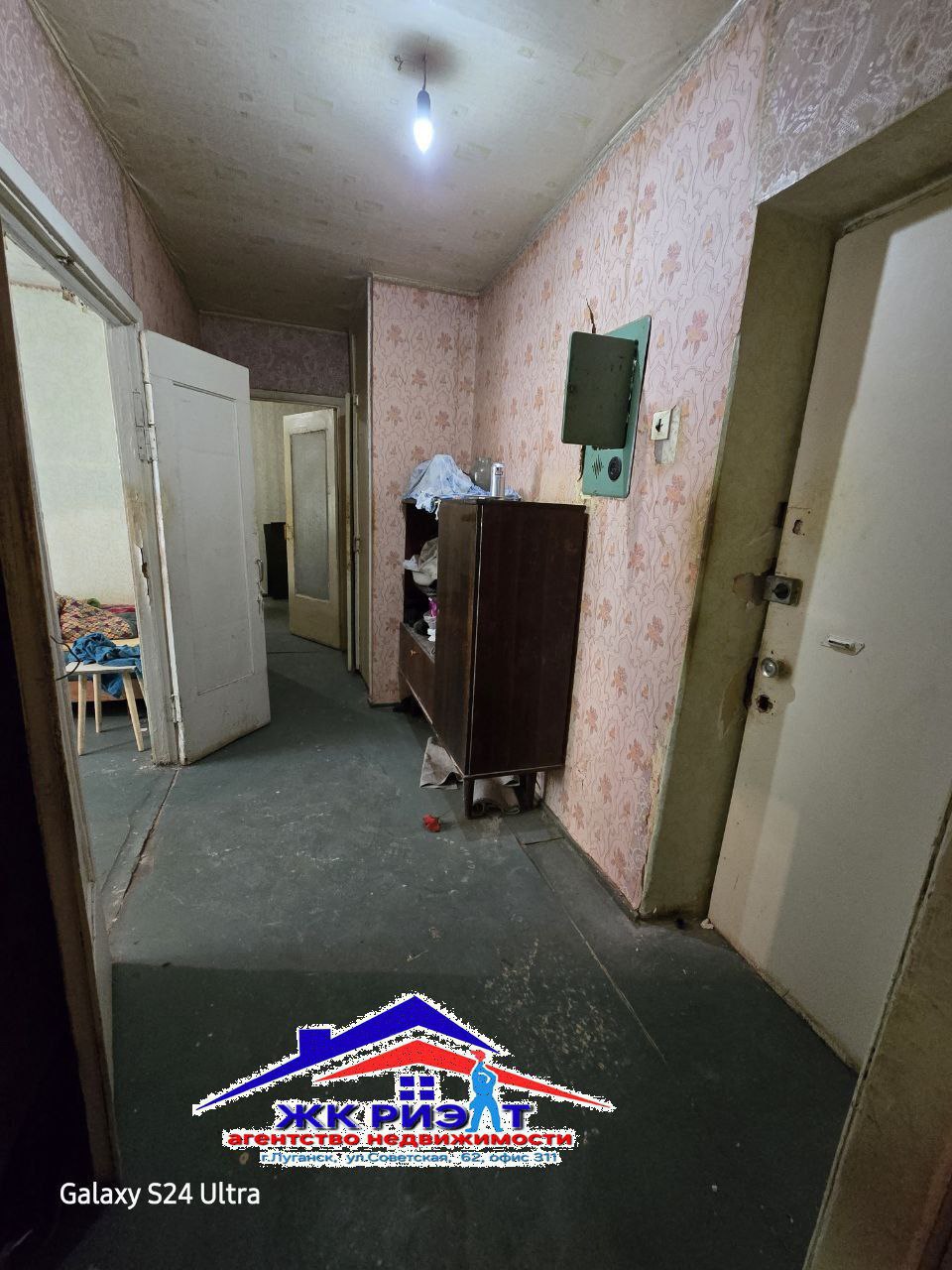 Фото Двухкомнатная квартира на улице Зозулина (центр города)
