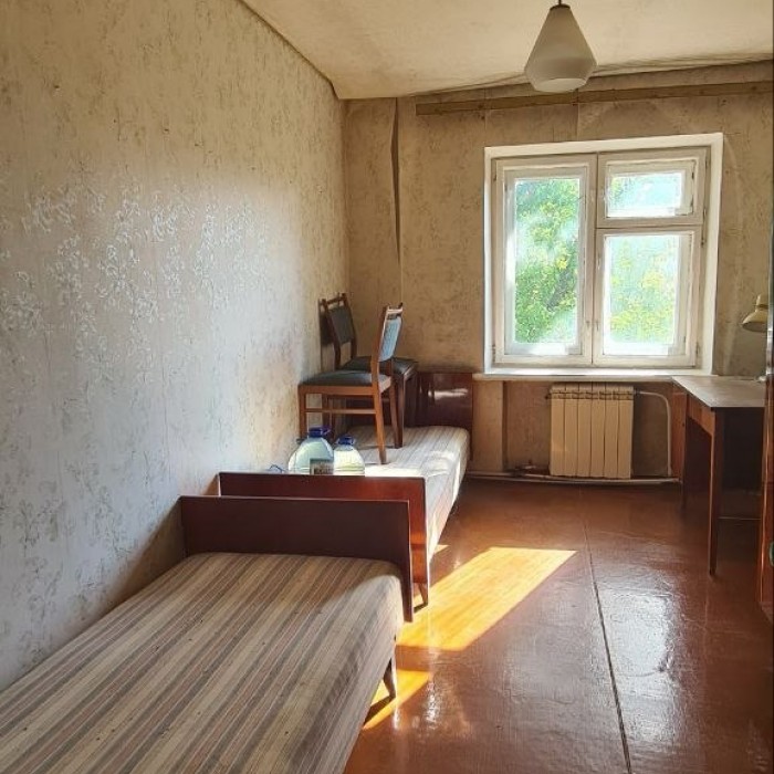 Продам 3 комнатную квартиру, кв. 50 лет Октября.