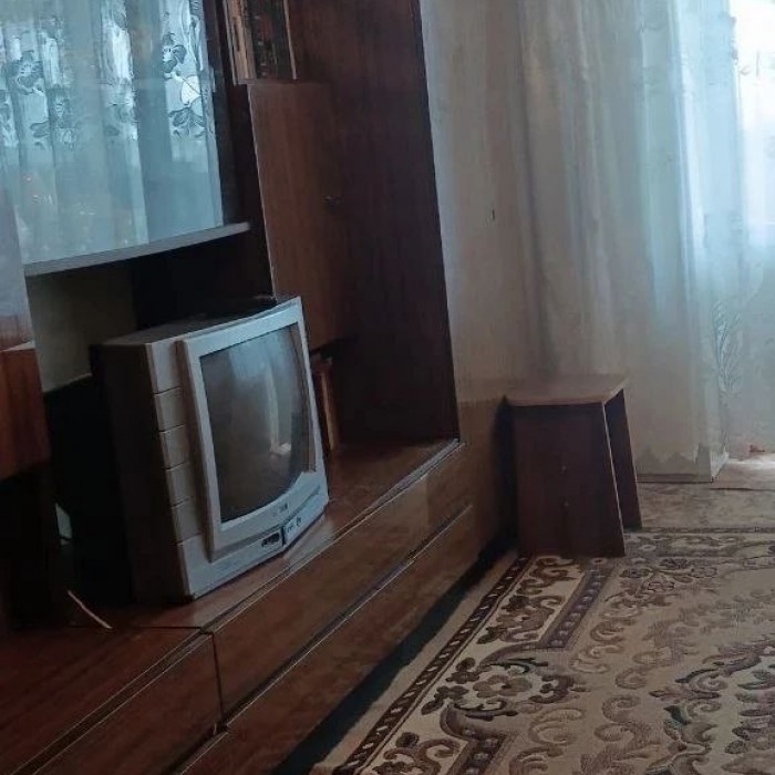 Фото Продам 2-х комнатную квартиру на кв. Героев Сталинграда, г. Луганск.