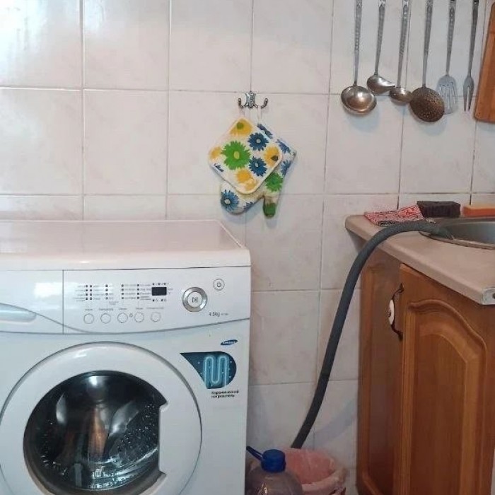 Фото Продам 2-х комнатную квартиру на кв. Героев Сталинграда, г. Луганск.