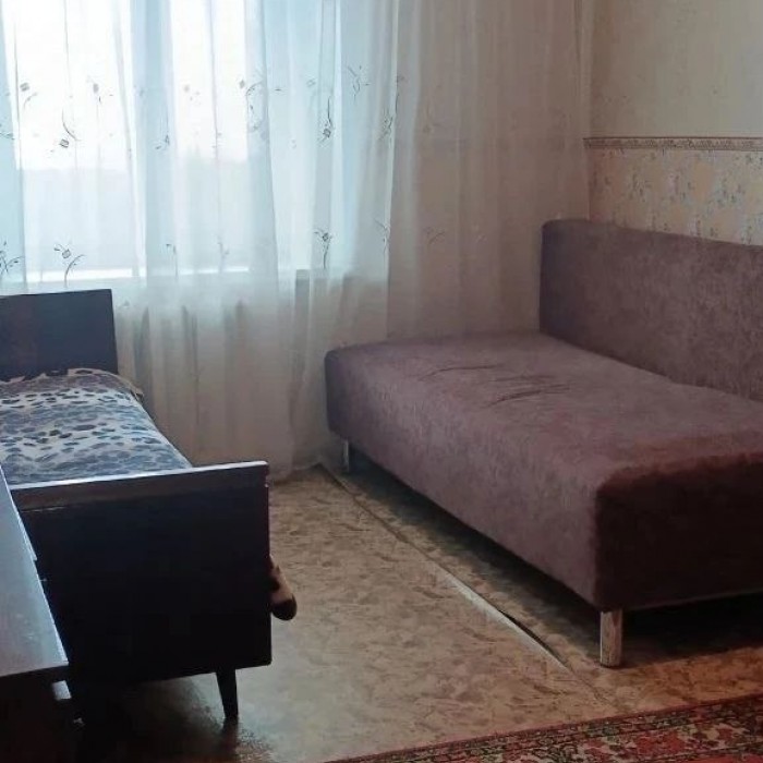Фото Продам 2-х комнатную квартиру на кв. Героев Сталинграда, г. Луганск.