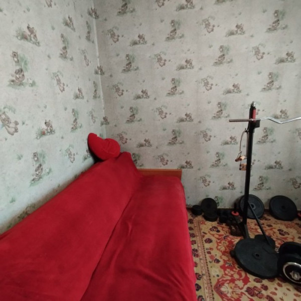 Продам 3-х комнатную квартиру в Самом Центре города на ул. Зозулина ( 16-я линия), рядом с Кукольным театром!