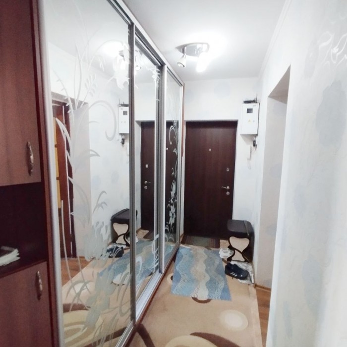 Фото Продам 2- х комнатную квартиру на кв. Героев Сталинграда.