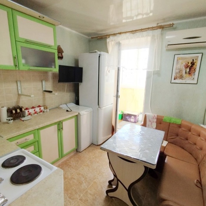 Фото Продам 2- х комнатную квартиру на кв. Героев Сталинграда.
