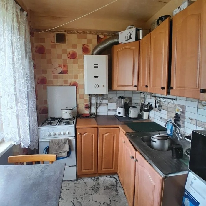 7279 Продам 2х комн. квартиру в р-не СШ 7