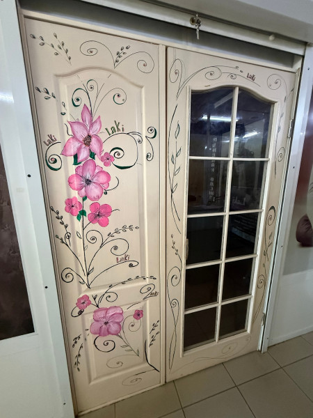 Фото СДАМ В АРЕНДУ ГОТОВЫЙ БИЗНЕС (г. Стаханов, Центральный рынок)