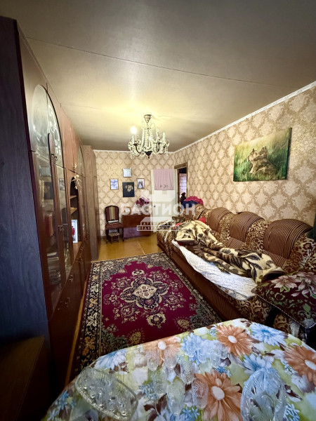3-х комнатная квартира, квартал Комарова, 21 ID:2107351