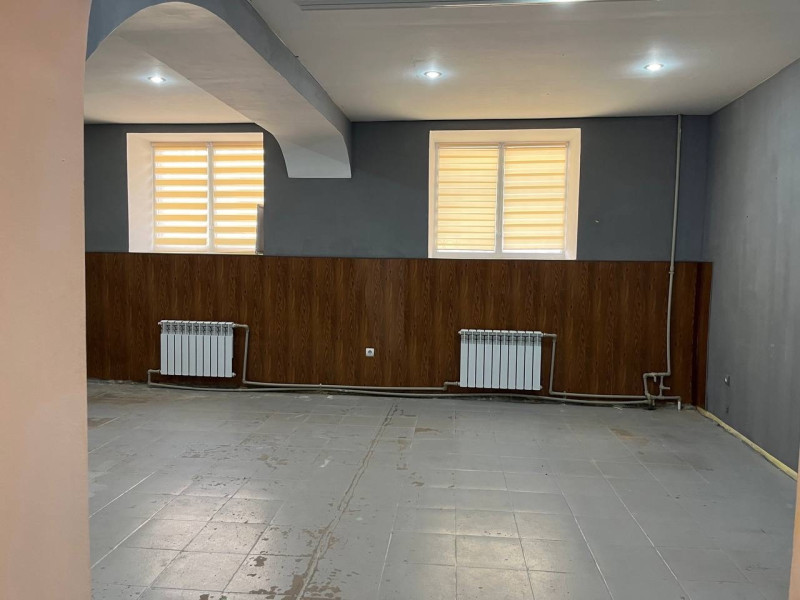 Фото ПРОДАЕТСЯ /СДАЁТСЯ КОММЕРЧЕСКОЕ ПОМЕЩЕНИЕ (г. Алчевск, район магазина “Киевский”)