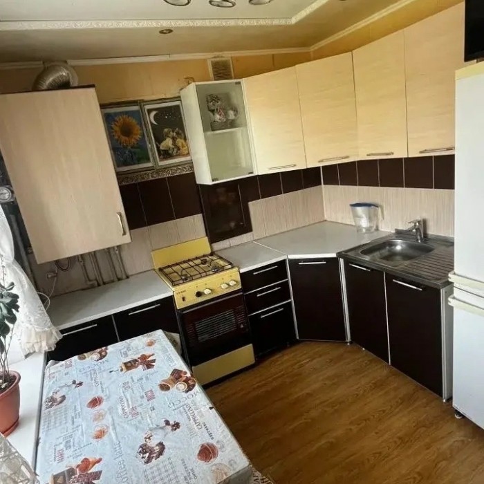 7367 Продам 3х комн. квартиру в Перевальске