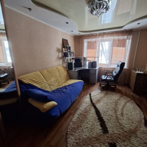 Фото Продам 3-х комн. квартиру на кв. Волкова (верхняя часть квартала)