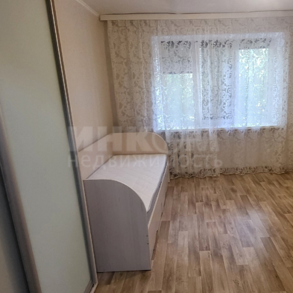 Фото Продам полугостинку на кВ. Солнечный