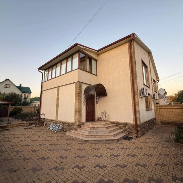 Фото Продам 2-х этажный дом в городе Луганск улица Ульяны Громовой