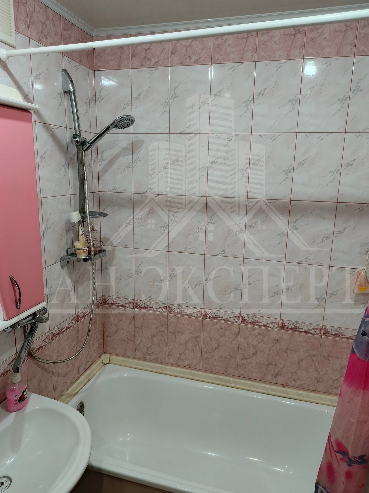 Фото Сдам 2-х комнатную квартиру на длительный срок (Стаханов, ул. Б. Хмельницкого, 21)