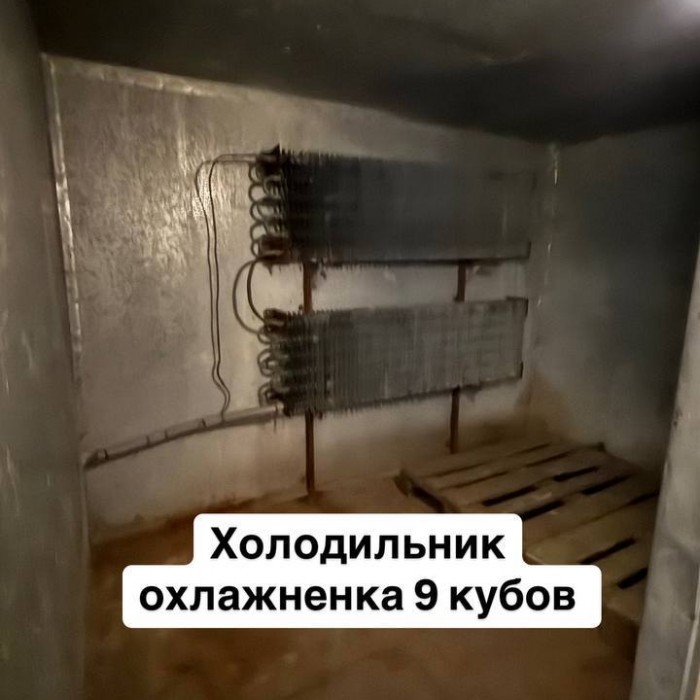 Фото Сдам Базу в долгосрочную Аренду Удобное месторасположение: База находится в центре поселка Роскошное, всего в нескольких километрах от города.