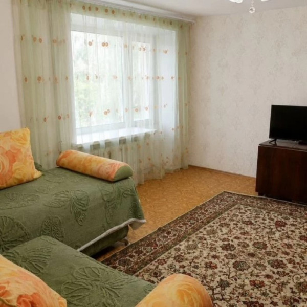 Продам 1комн квартиру 40. 1 м2 в г Луганск кв Пролетариата Донбасса