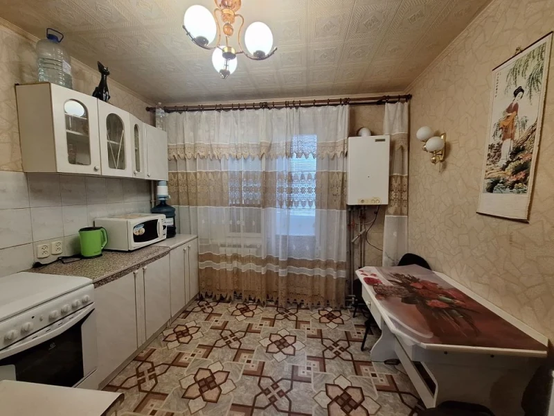 Фото Сдаётся 3-комнатная квартира в городе Стаханов (ул. Мананкова) — на длительный срок.