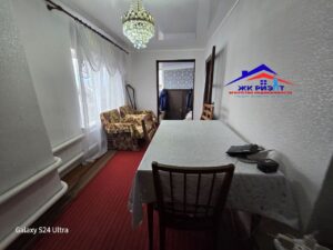 Два домостроения в г. Луганске на смежных участках
