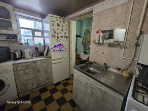 Фото Два домостроения в г. Луганске на смежных участках