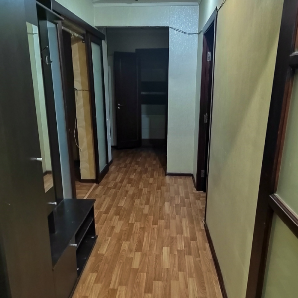 Фото Продам 4х комнатную квартиру, г. Луганск, кв - л Ольховский