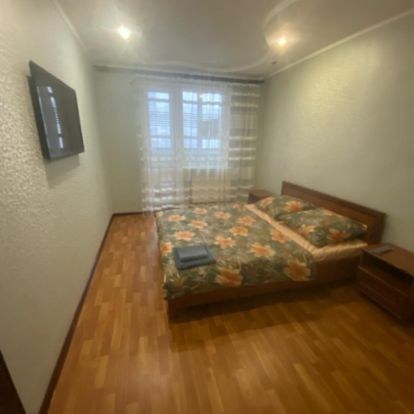 Фото Продам 4х комнатную квартиру, г. Луганск, кв - л Ольховский