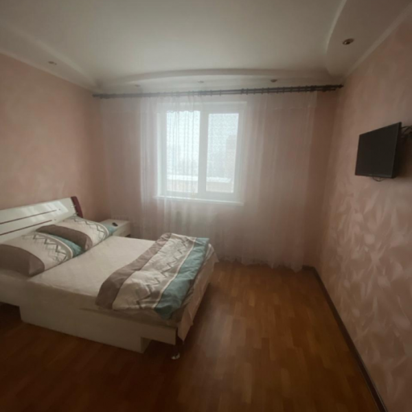 Фото Продам 4х комнатную квартиру, г. Луганск, кв - л Ольховский