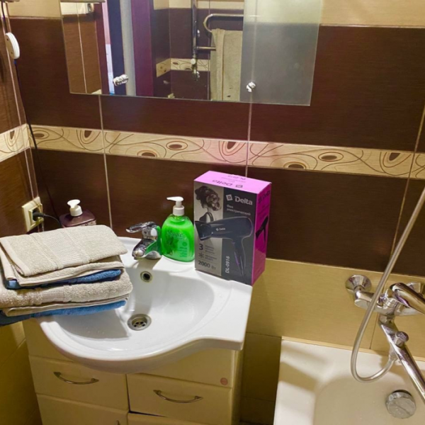 Фото Продам 4х комнатную квартиру, г. Луганск, кв - л Ольховский