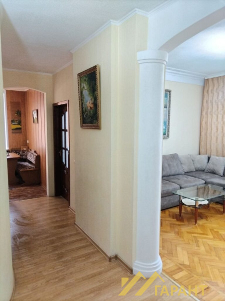 Фото 2-к сталинка с хорошим ремонтом г.Алчевск#1437