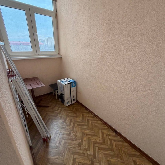 Фото Продам в ЦЕНТРЕ 3-х комнатную квартиру ул. Матросова район пед. института.