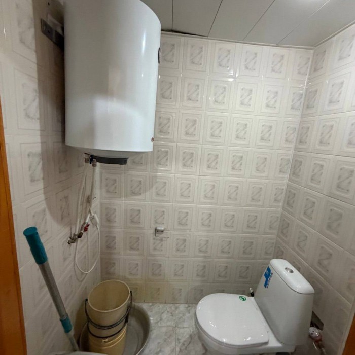 Фото Продам в ЦЕНТРЕ 3-х комнатную квартиру ул. Матросова район пед. института.