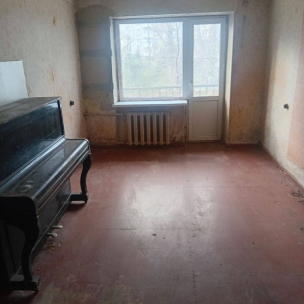 Фото Продам 2-х комн квартиру в Центре г. Луганск площадь ВОВ