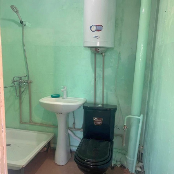 Фото Продам 1-к квартиру 3-й Мариупольский проезд ( Большая Вергунка), Жовтневый р-н, г. Луганск.