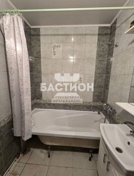 Фото 3-х комнатная квартира, квартал Южный, 1 ID:2052145