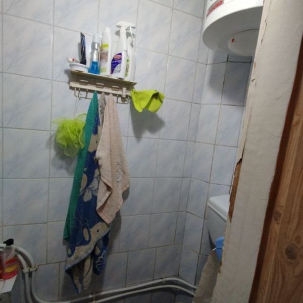 Фото Продам полугостинку на кв. Молодёжном