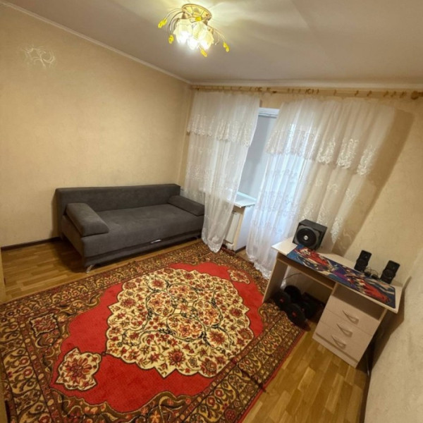 Фото Продам 2-х комн квартиру 86 м2 в городе Луганск квартал Мирный
