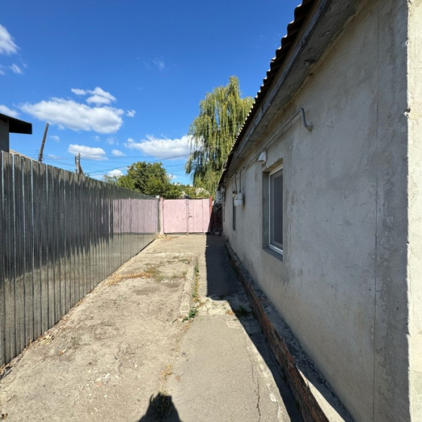 Фото Продам флигель в городе Луганск Каменнобродский район