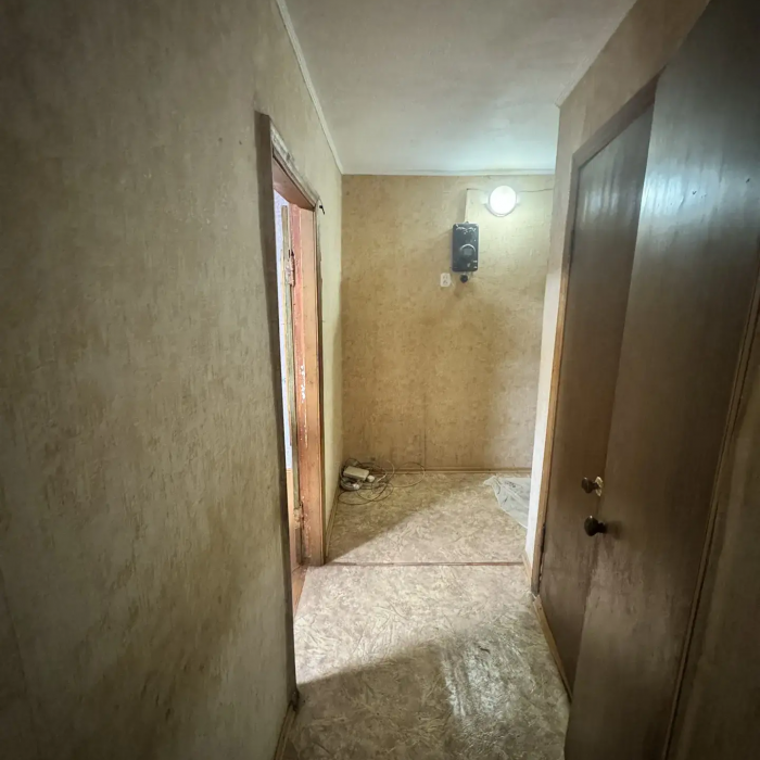 Фото Продам 3-х комнатную квартиру в г. Луганске (кв-л. Луганский), район квартала Щербакова.
