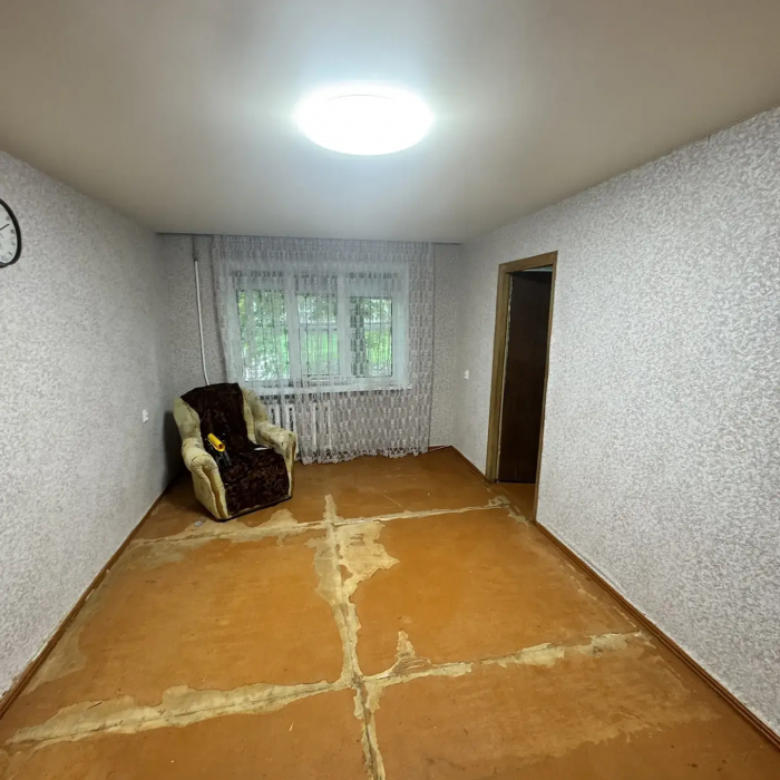 Фото Продам 3-х комнатную квартиру в г. Луганске (кв-л. Луганский), район квартала Щербакова.