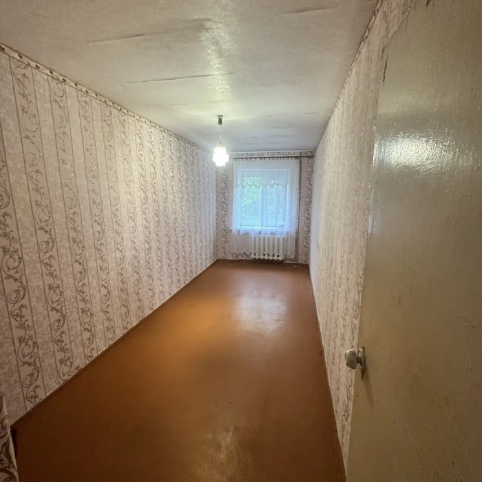 Фото Продам 3-х комнатную квартиру в г. Луганске (кв-л. Луганский), район квартала Щербакова.