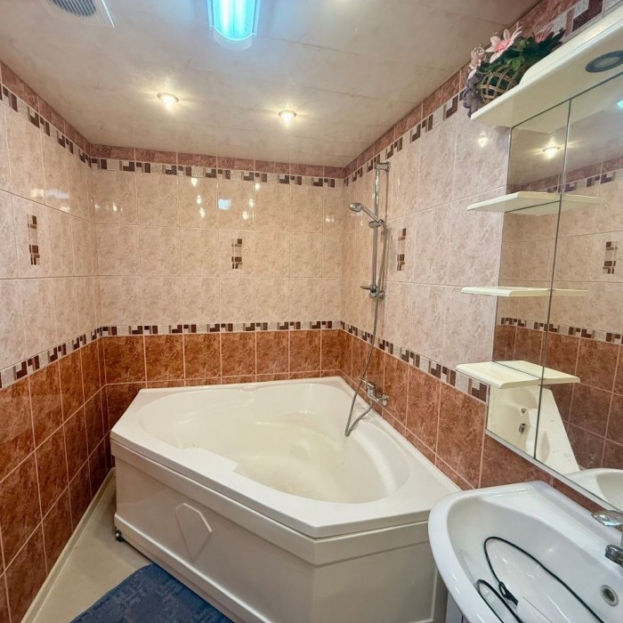 Фото Продам дом, ул. Яна Лациса, район 33 школы.