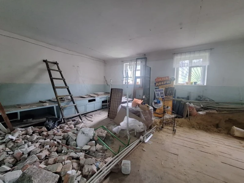 Фото Сдается в аренду коммерческое помещение в городе Стаханов, пр. Ленина.